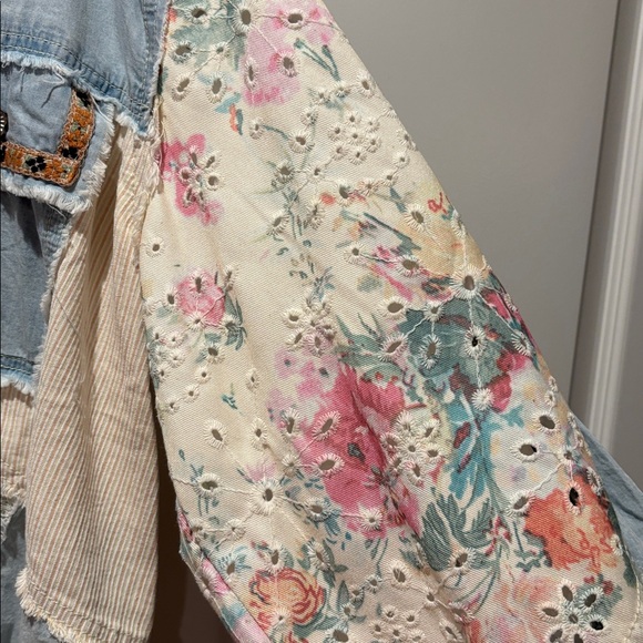 POL lace and floral denim shacket- size M - Picture 5 of 7